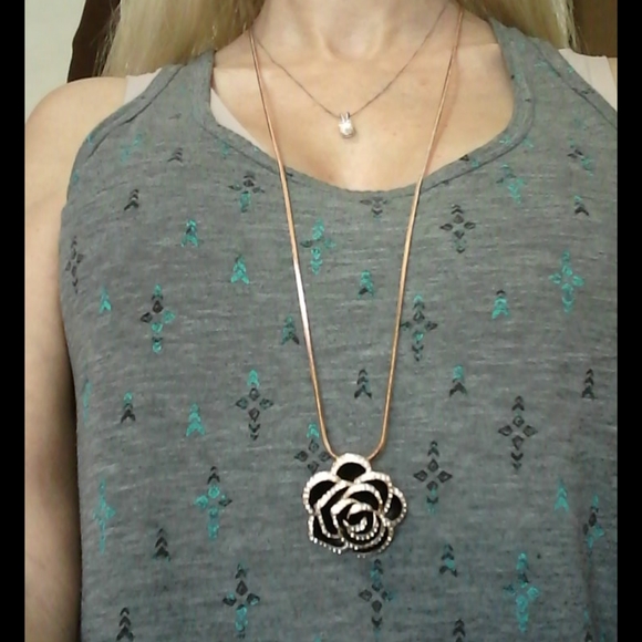 Necklace - Picture 2 of 4